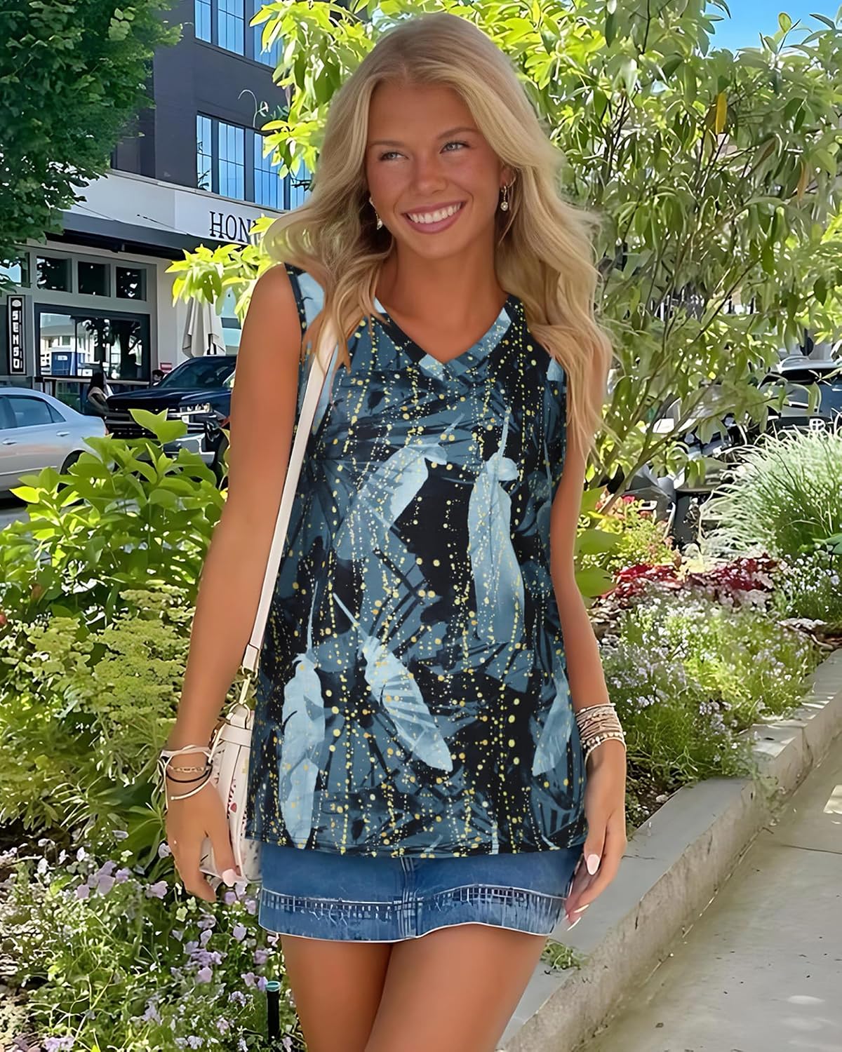 Women’s Sleeveless V-Neck Tunic Top Casual Loose Fit